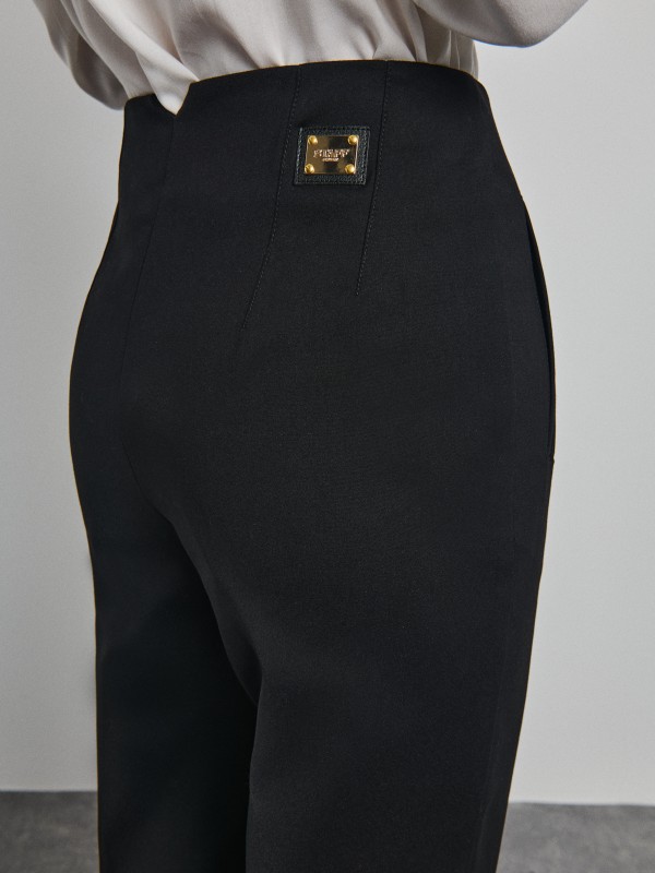 Alison Woman Slim High Waist Pant
