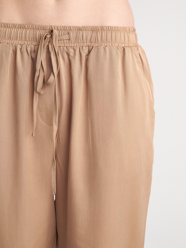 Jule Pant 