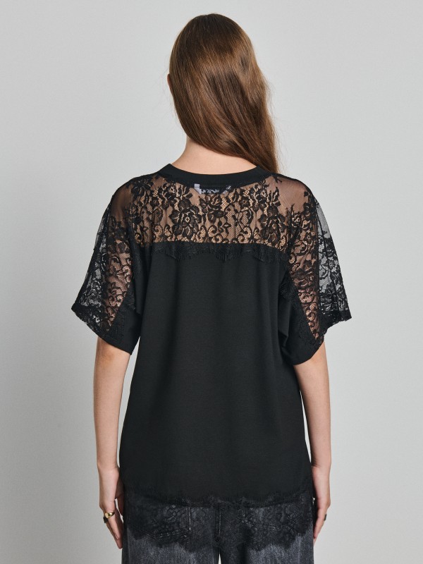 Ellie Woman T-shirt