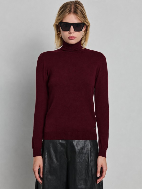 Harmony Woman Knit Turtleneck