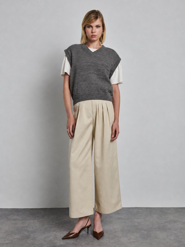 Yara Woman Knit Vest