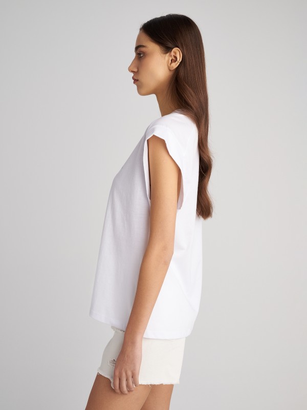 Tamy sleeveleess top