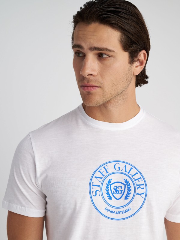 Man T-Shirt Leo