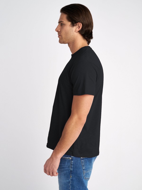 Man T-Shirt Leo