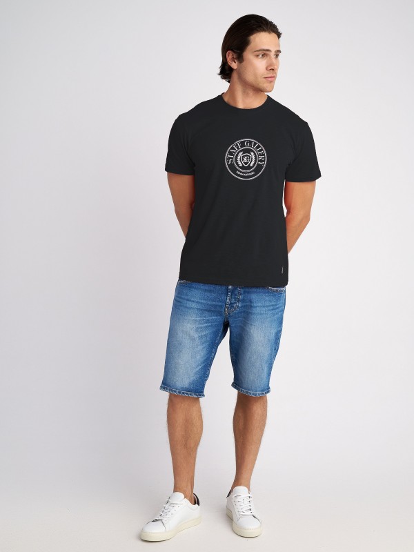 Man T-Shirt Leo