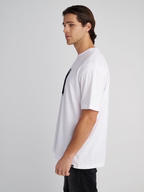 Man T-Shirt Carbon