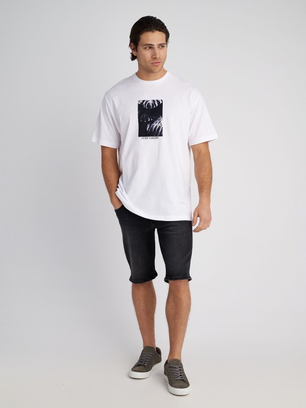 Man T-Shirt Carbon
