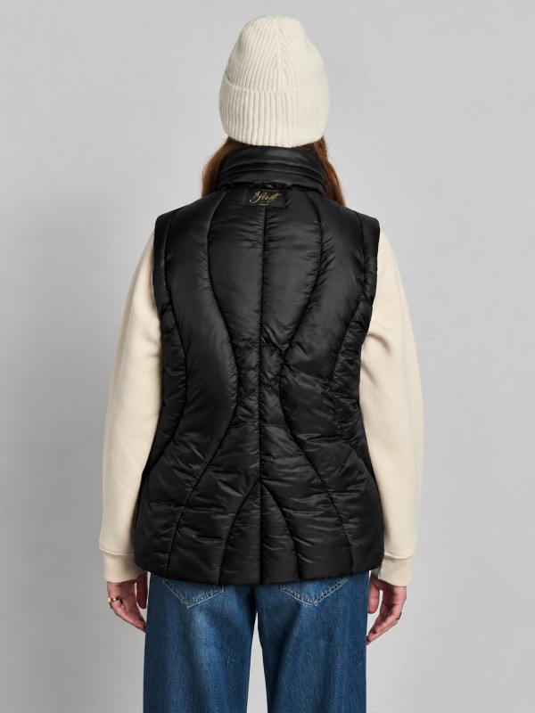 Jilly Woman Sleeveless Jacket