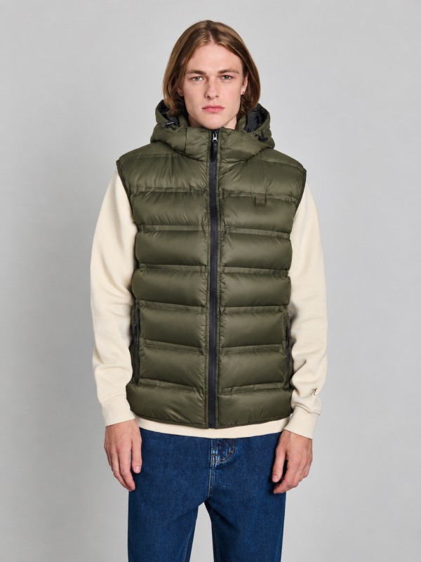 Taylor Man Sleeveless Jacket