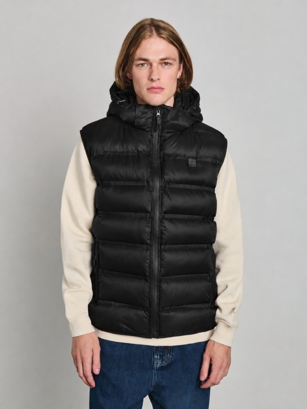Taylor Man Sleeveless Jacket